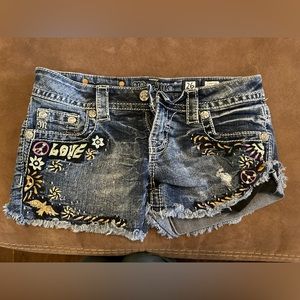 Miss Me denim shorts - size 26